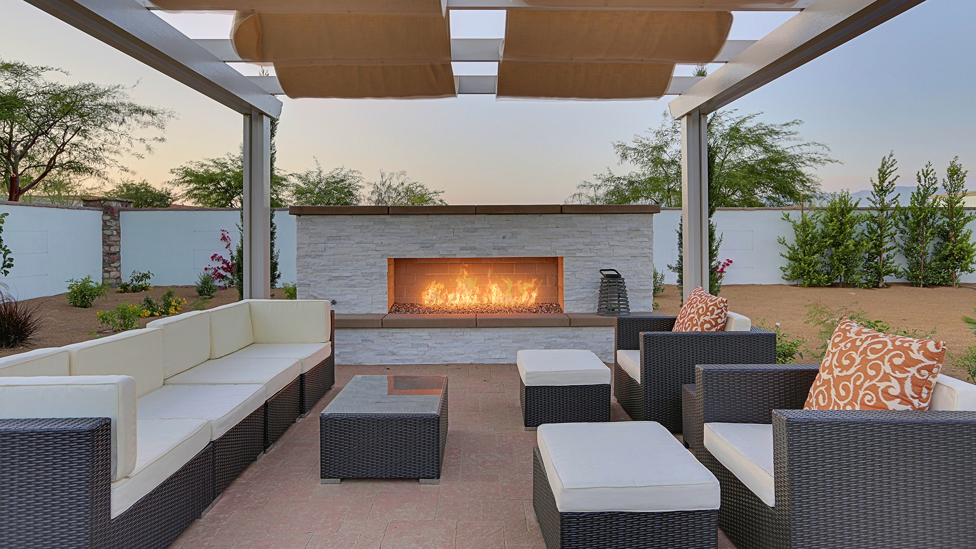 New Luxury Homes For Sale in Rancho Mirage, CA Toll Brothers at Escala