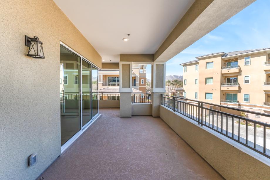 Lovely covered veranda great for relaxing and entertaining