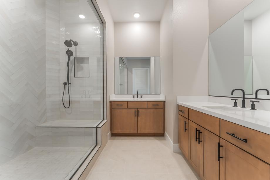 Separate dual vanities at primary bath