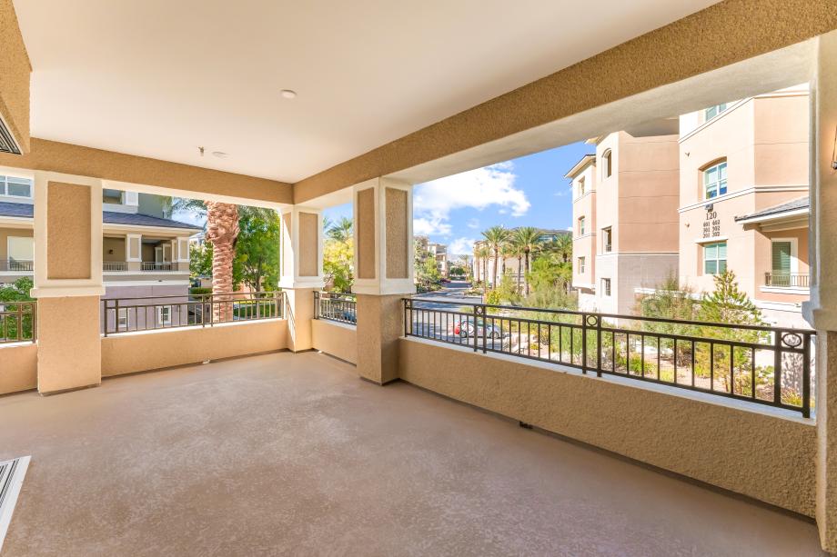 Great wrap-around, covered veranda great for relaxing and entertaining