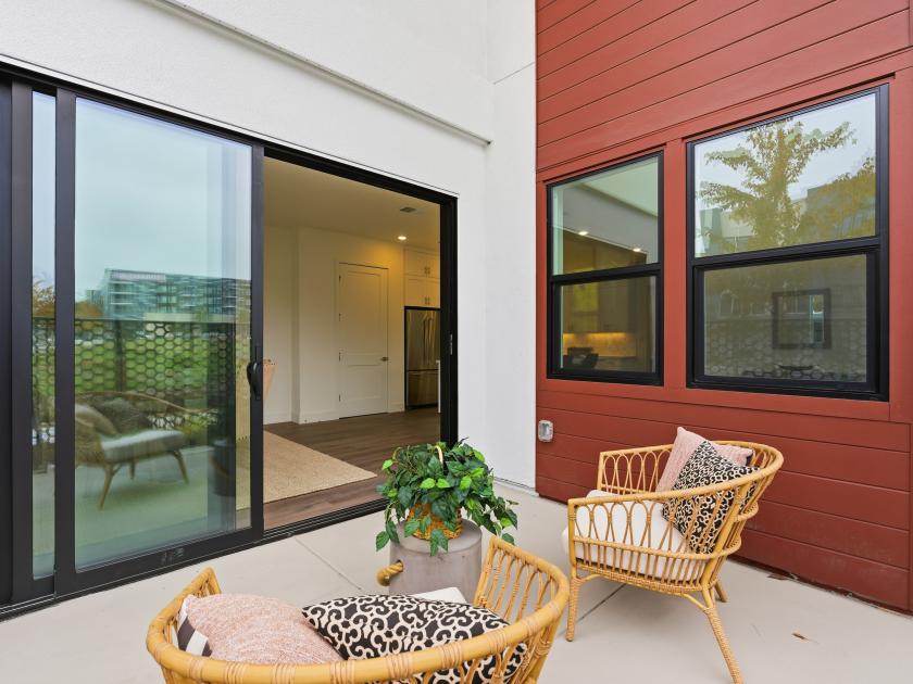 Outdoor patio off of the dining area for prime indoor/outdoor living