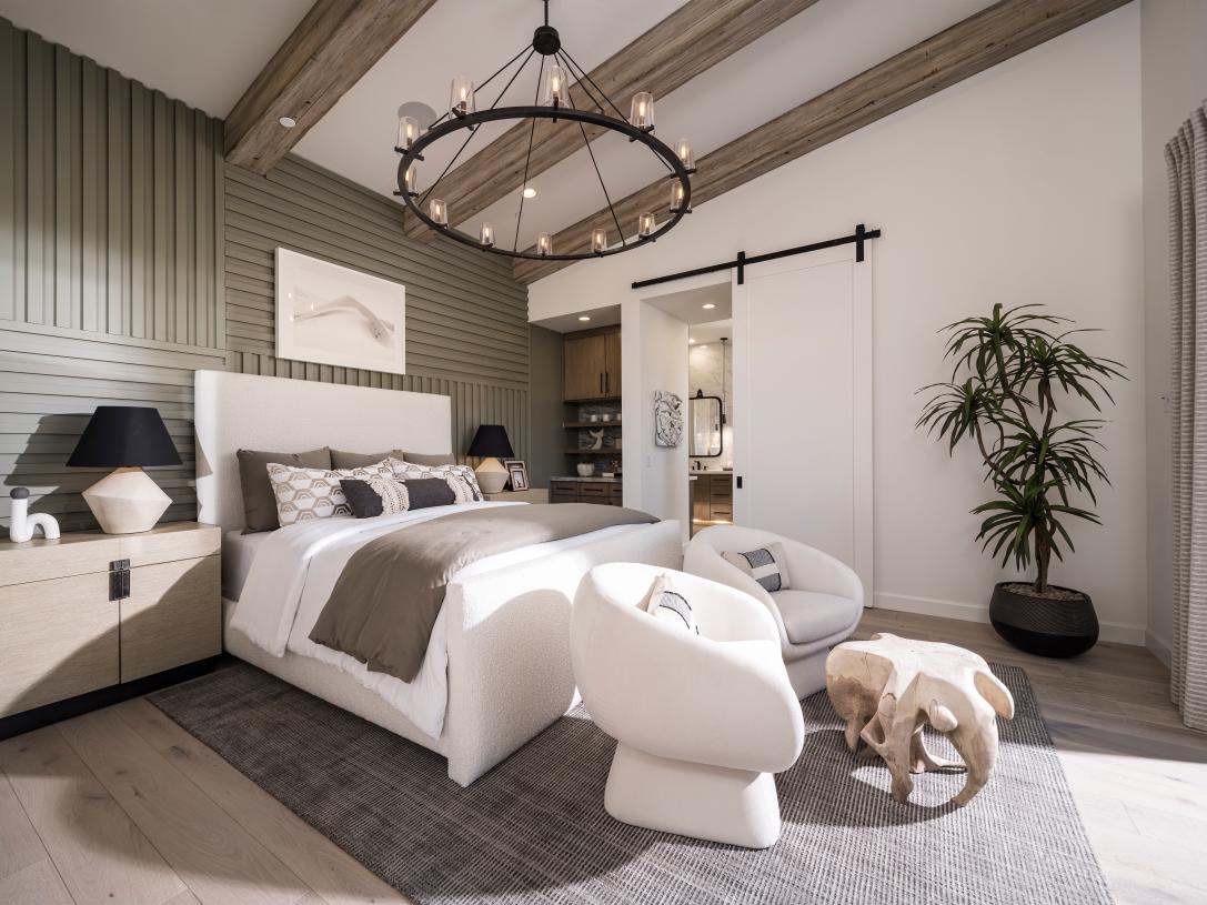 Primary bedrooms with sitting areas