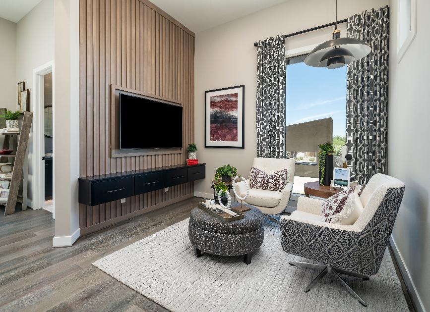 Attached guest casita with sitting area