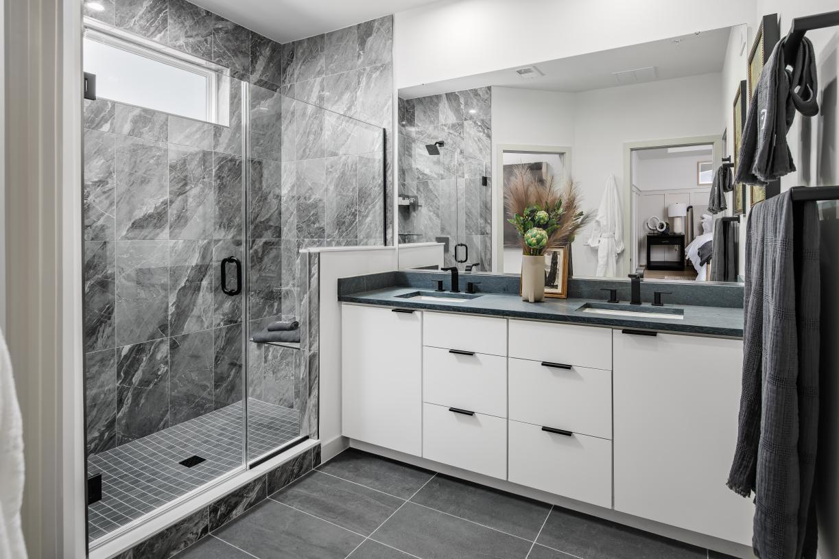 Sully primary bathroom