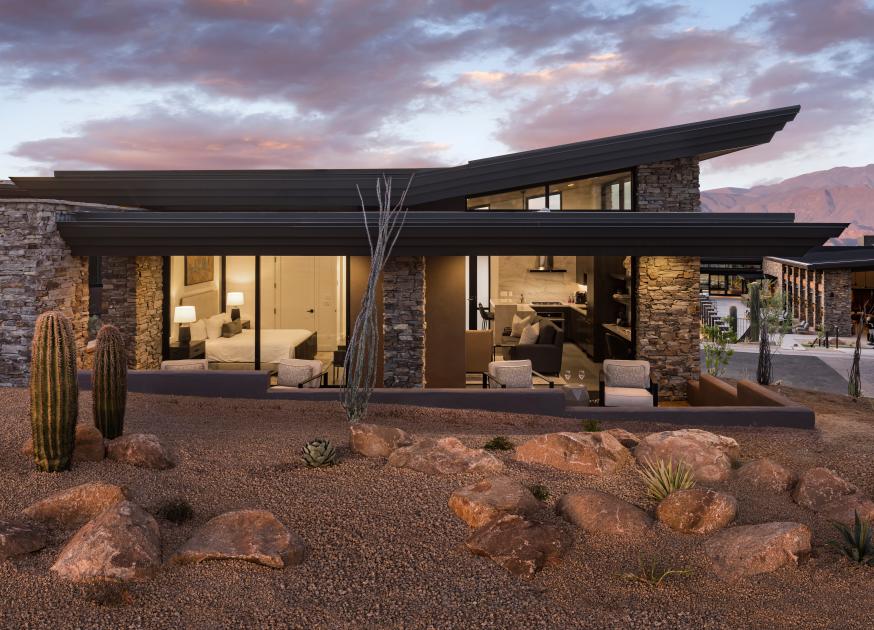 Lock-and-leave cottage with striking desert contemporary architecture