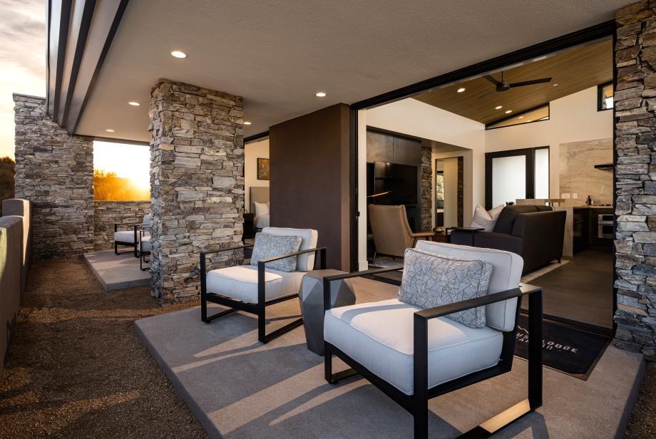 Lock-and-leave cottage with striking desert contemporary architecture