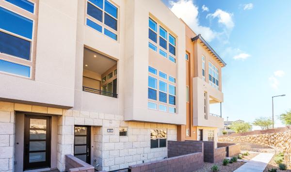 Desirable perimeter home site