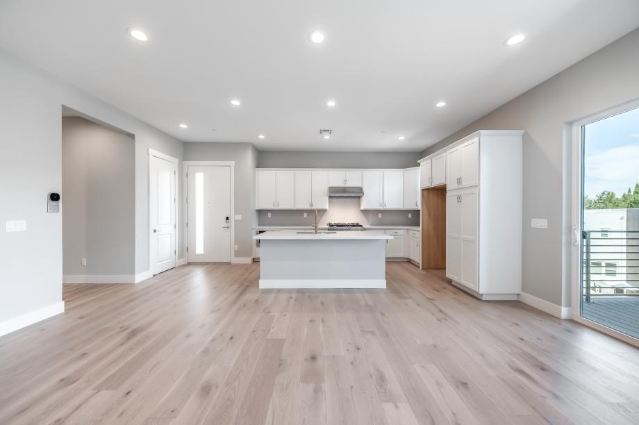 Casual dining area adjacent to the kitchen and great room