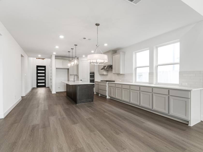 Casual dining area adjacent to kitchen and great room