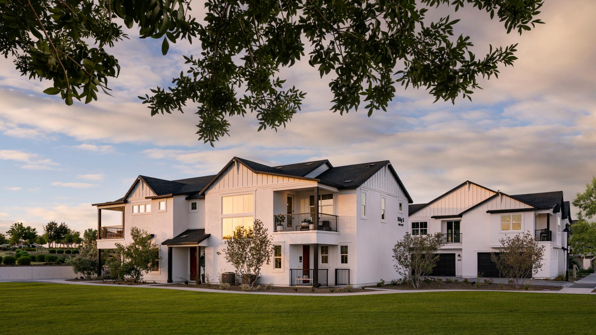 Sterling Grove - Villa Collection