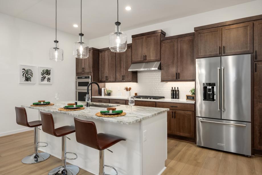 Well-designed kitchen with plenty of cabinet space