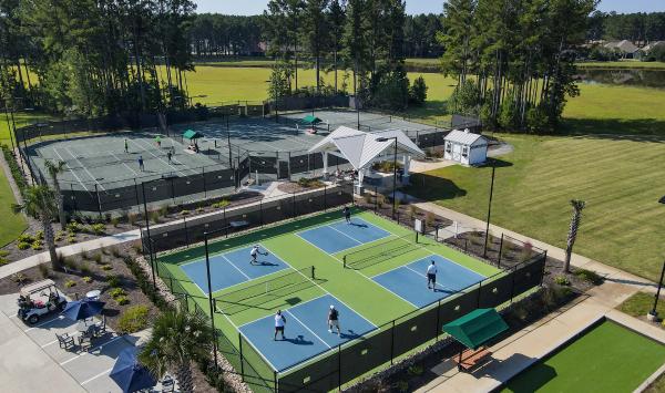 Multiple pickleball and tennis courts