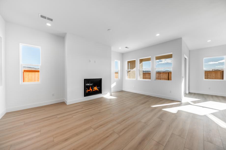 Casual dining area adjacent to the kitchen and great room