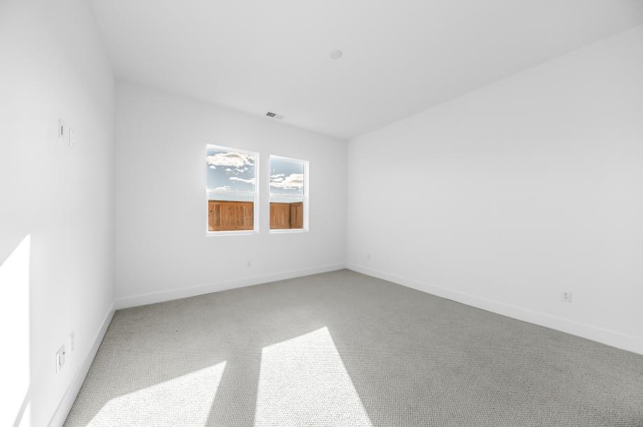 Private primary bedroom retreat ideal to suite your needs