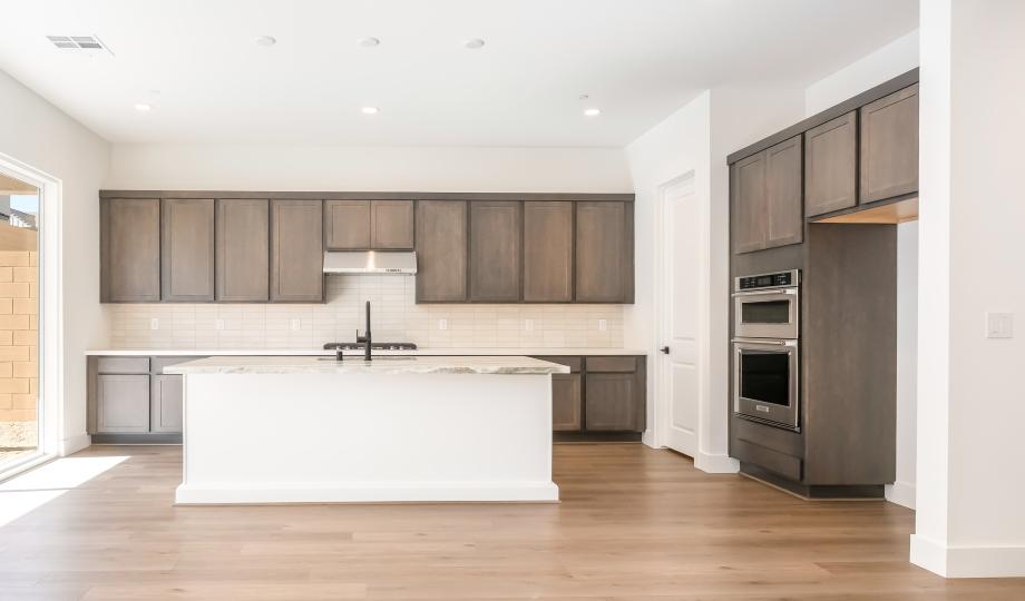 Beautifully appointed kitchen with 42" upper cabinets