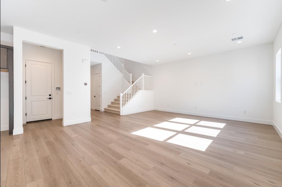 Spacious living room