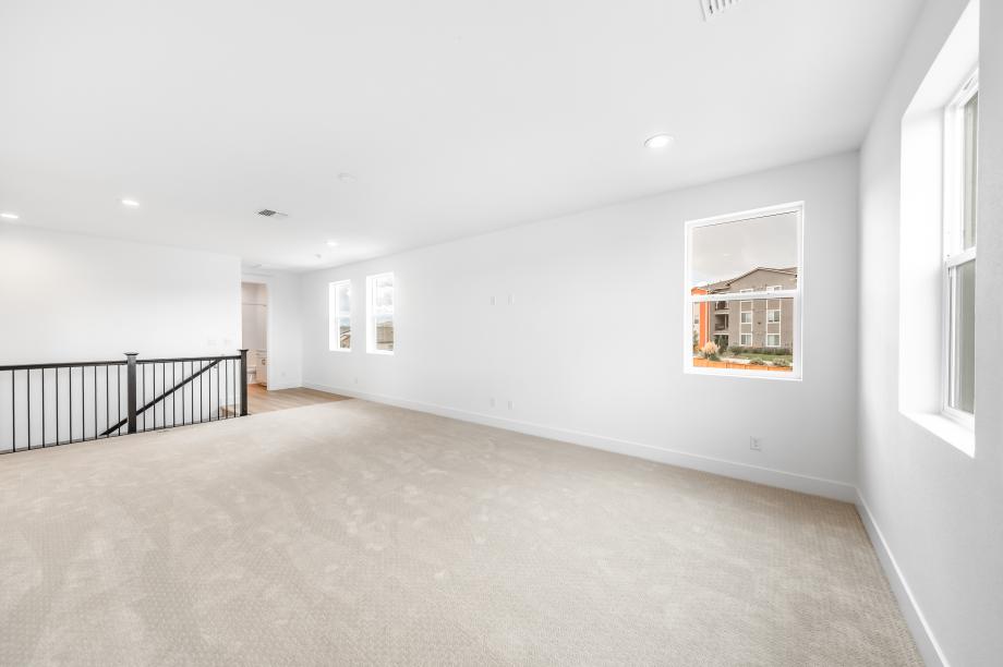 Versatile second-floor loft ideal for secondary entertaining