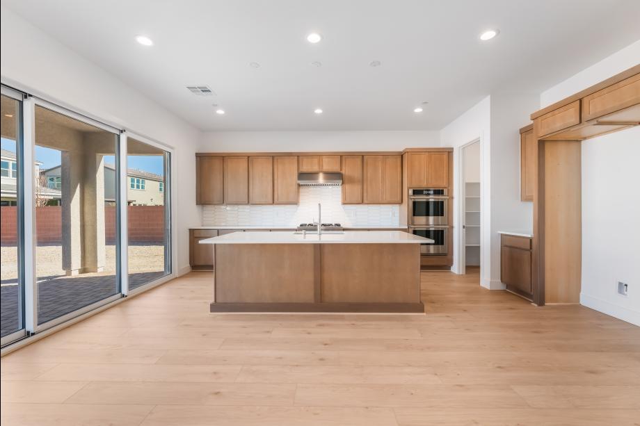 Beautifully upgraded kitchen stainless appliances