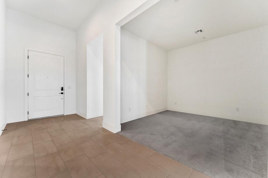 Convenient and versatile flex space