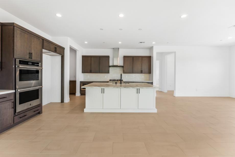 Beautifully upgraded kitchen and stainless appliances