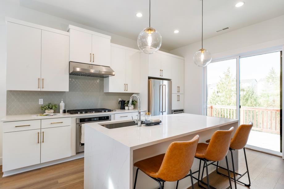 Toll Brothers - Shorewood with Basement Contemporary