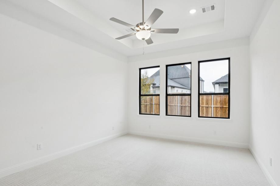 Private primary bedroom retreat