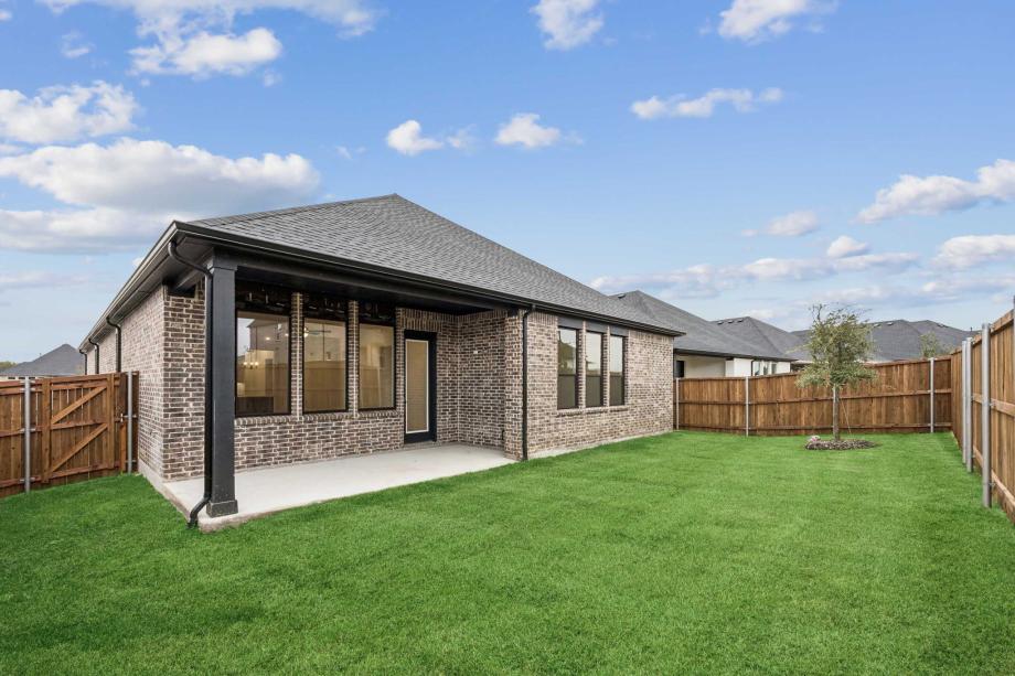 Spacious covered patio