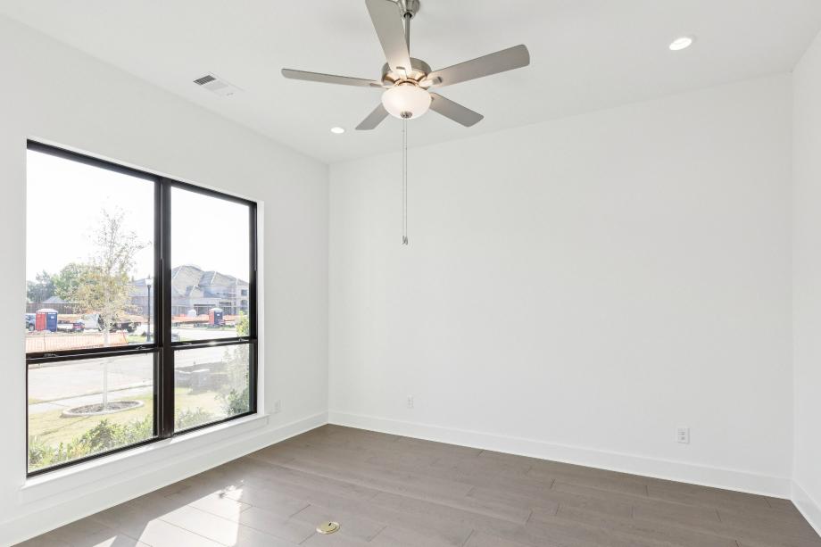 Secluded office offers versatile space