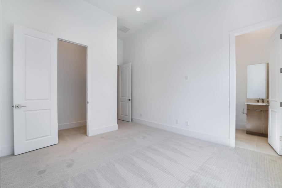 Secondary bedrooms feature en-suite full baths