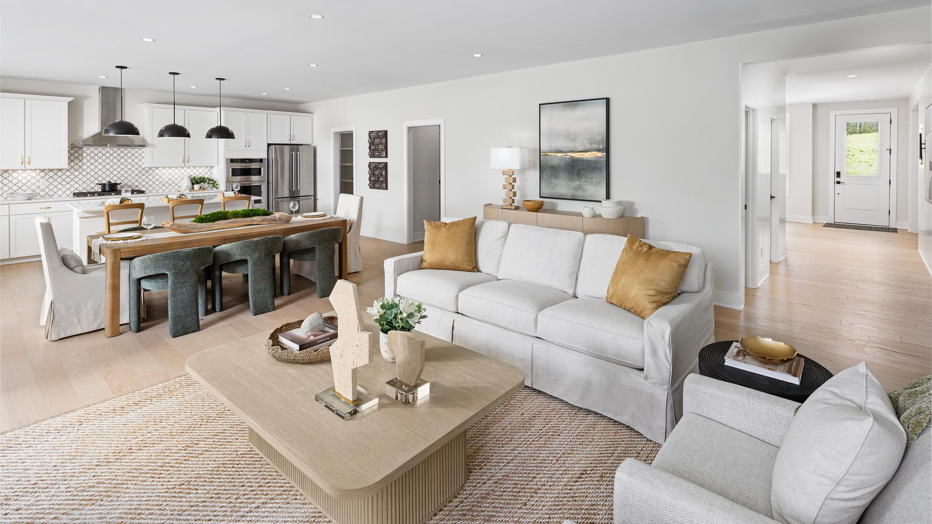 Tomlinson Pointe - Longford Collection