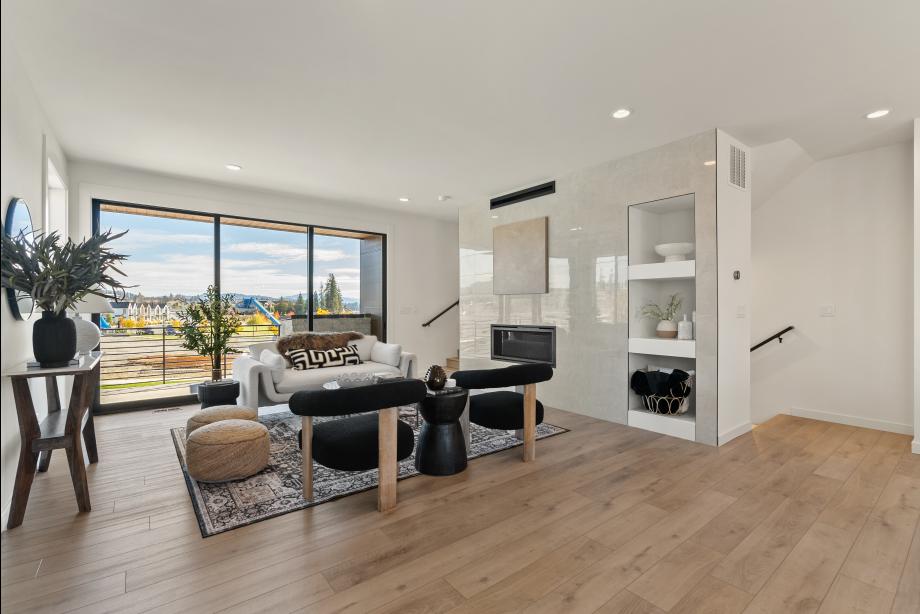 Expansive sliding glass doors from the great room