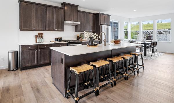 Mica Elite kitchen and dining area