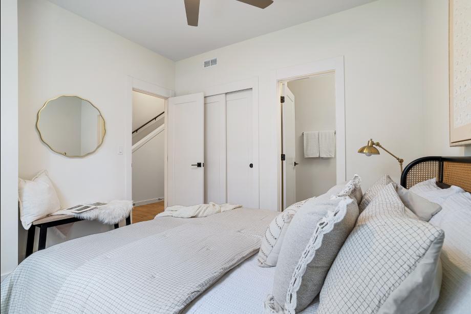 Secondary bedroom