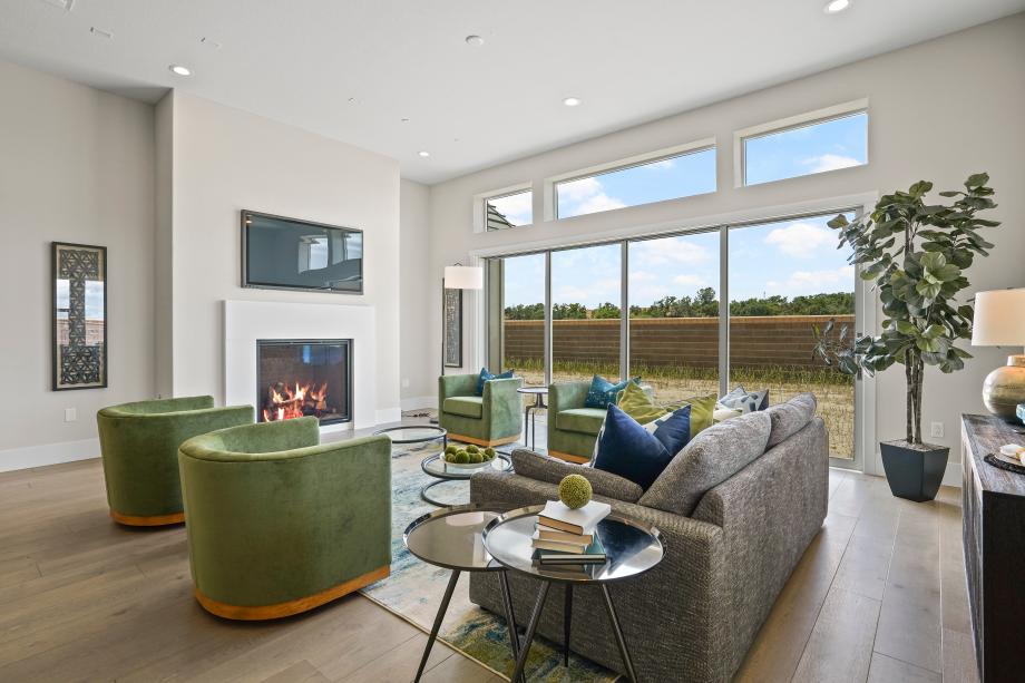 Impressive 12' ceilings