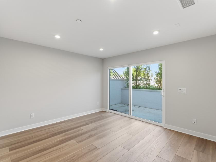 Flexible first-floor office space