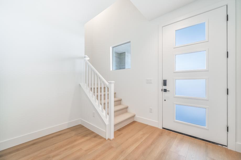 Lovely entry foyer