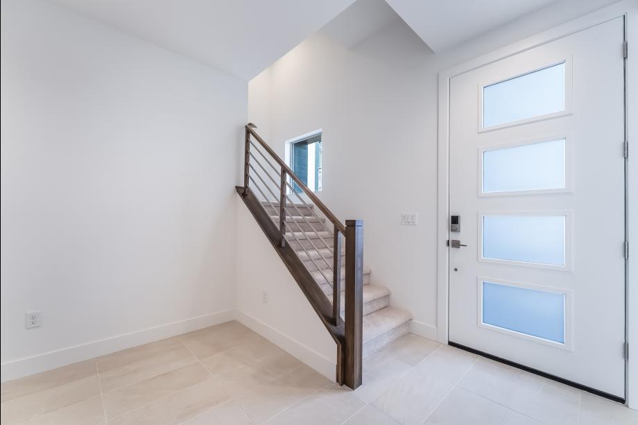 Lovely entry foyer