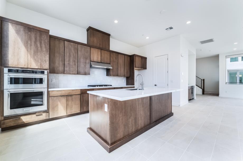 Beautifully upgraded kitchen with 42" upper cabinets