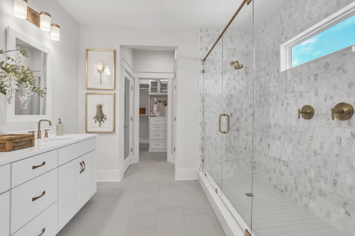 Spa-inspired primary bathrooms