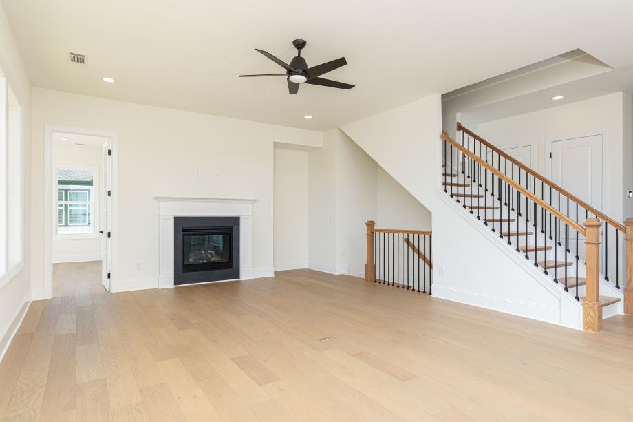 Spacious great room ideal for entertaining