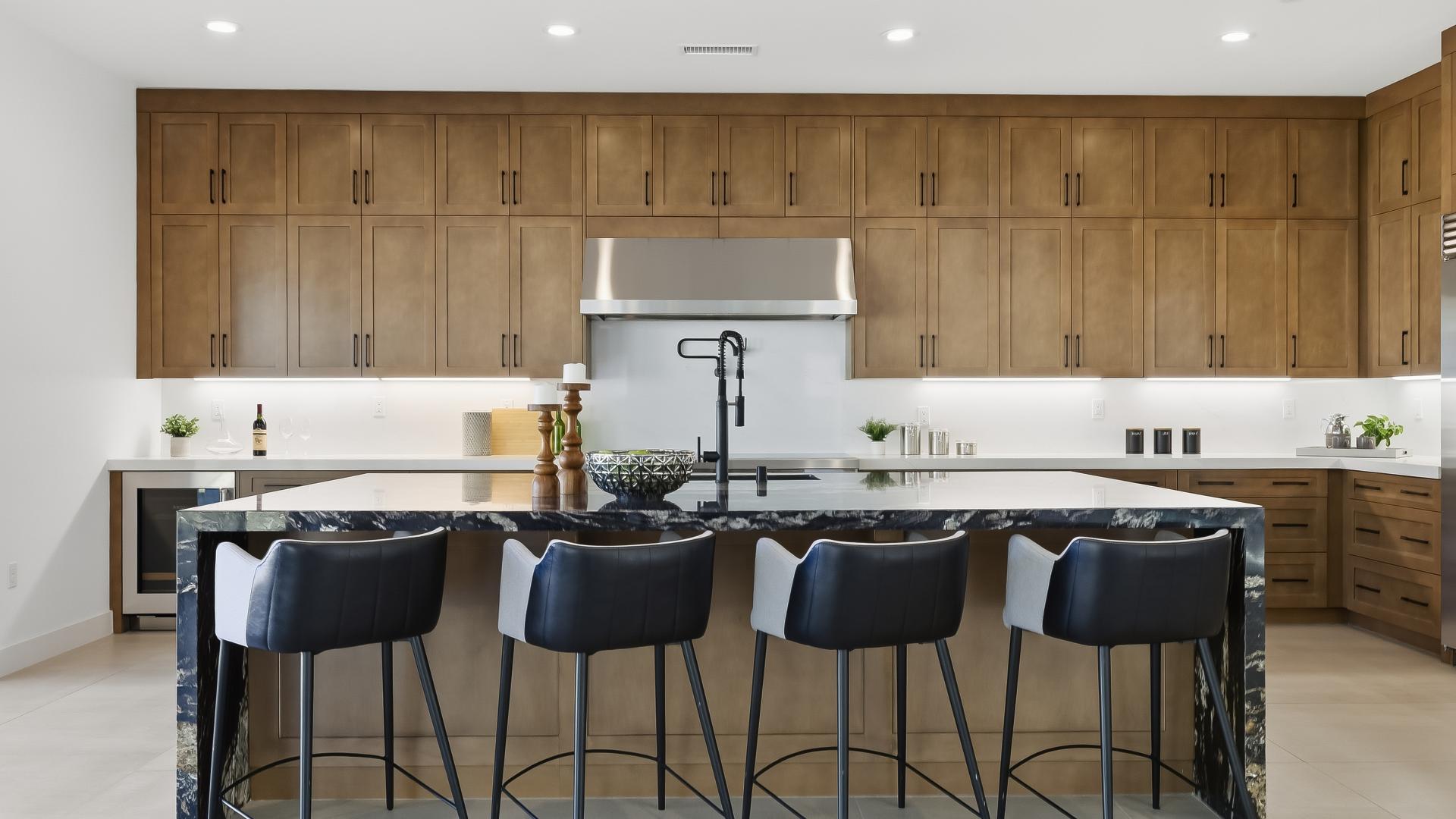 22849 W Seaqua Cir