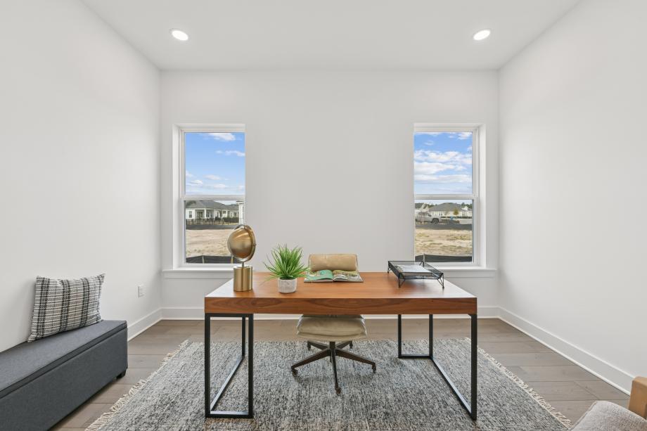 Versatile home office to suit your needs