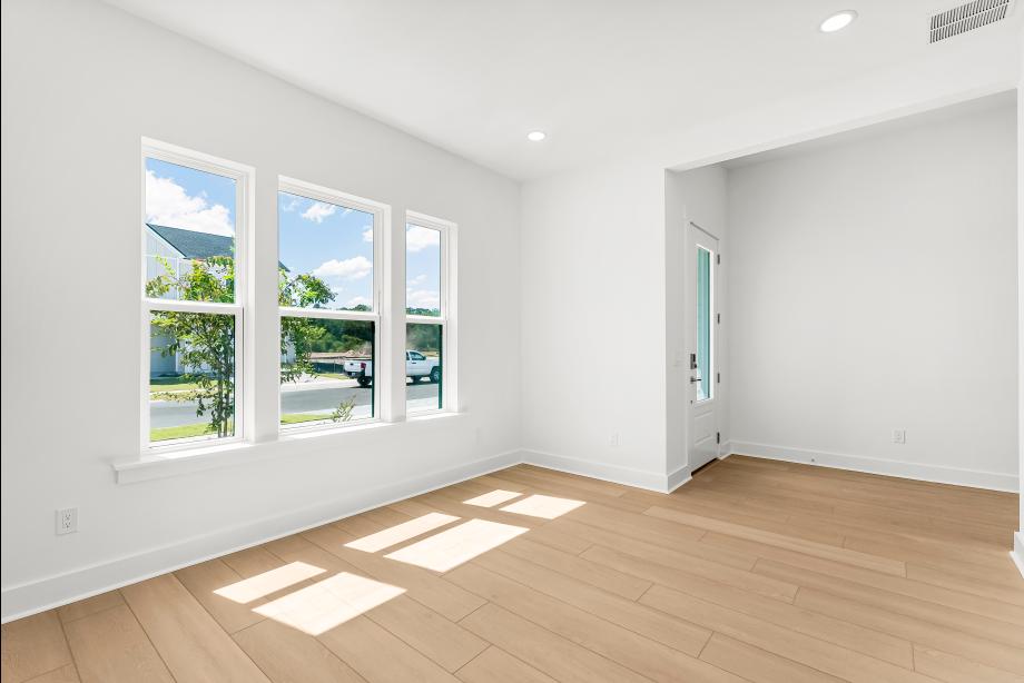 Versatile flex room to suit your needs