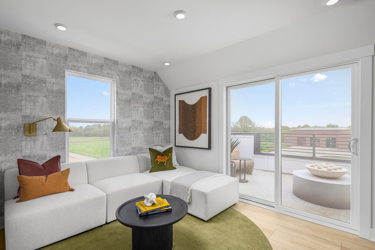 Versatile loft with with rooftop terraces