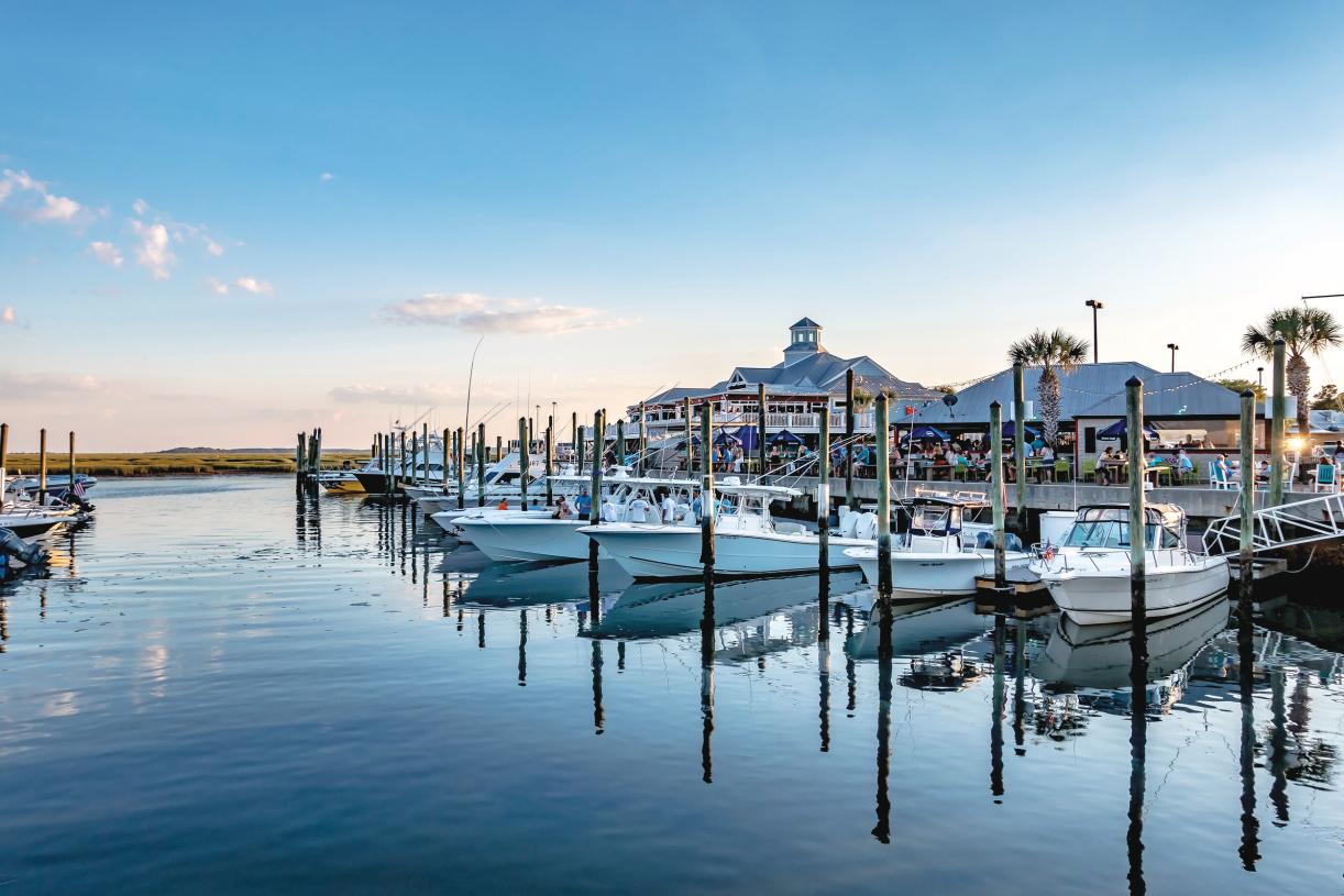 Close to multiple options for waterside dining plus only 10 minutes from Barefoot Landing and North Myrtle Beach Shops