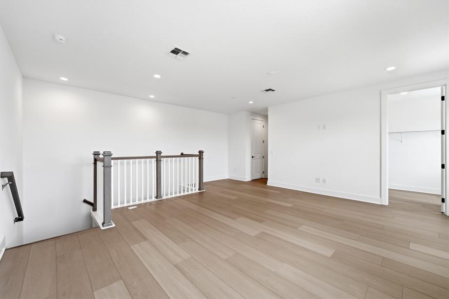 Spacious lofts with versatile layouts and open sightline