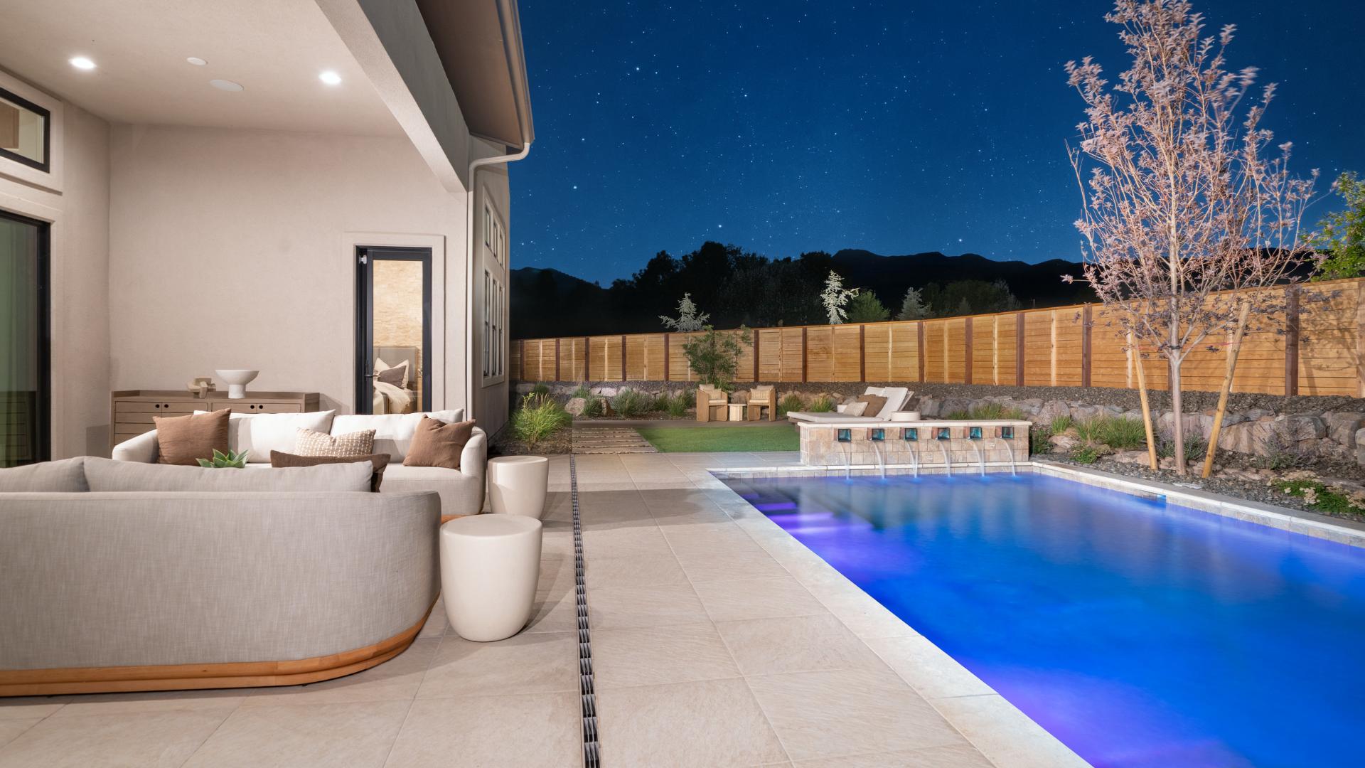 Hendrix Model Home Design in Ascente by Toll Brothers - Silverskye
