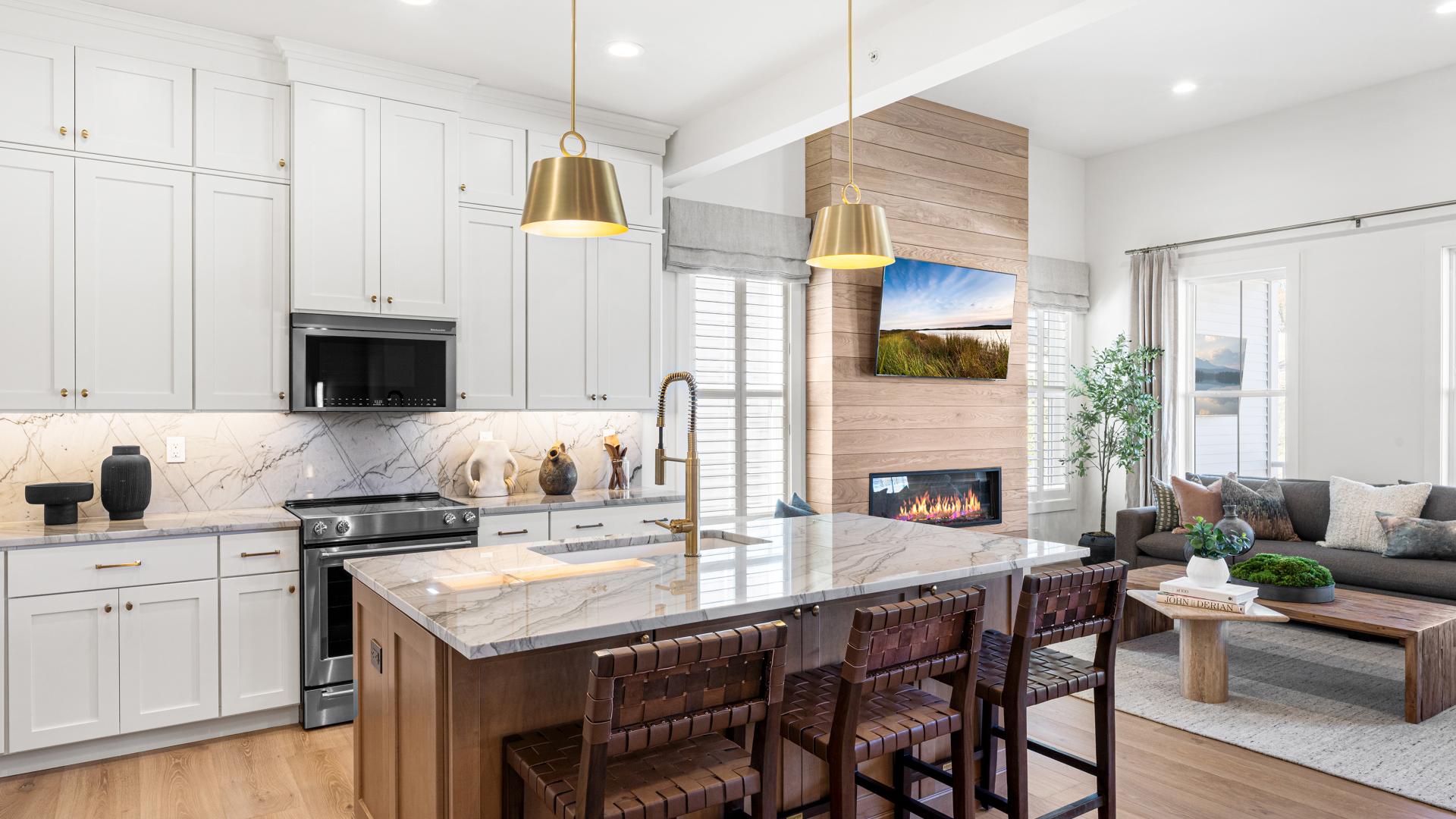 New 55+ Communities for Active Adults near Hackensack, NJ by Toll