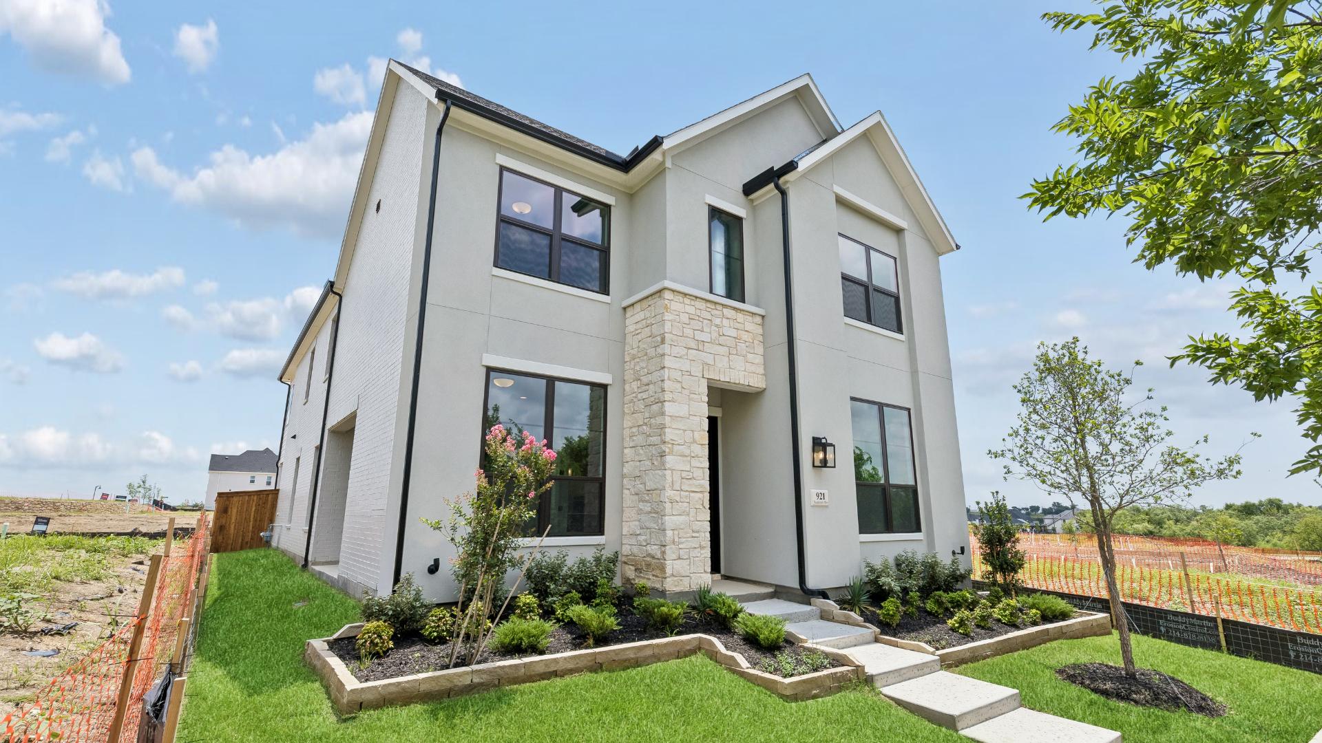 Tilia at 921 Thunderstorm Mews, Celina, Texas: photo 2