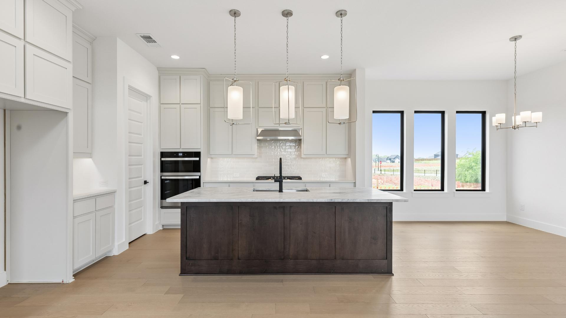 Tilia at 921 Thunderstorm Mews, Celina, Texas: photo 3